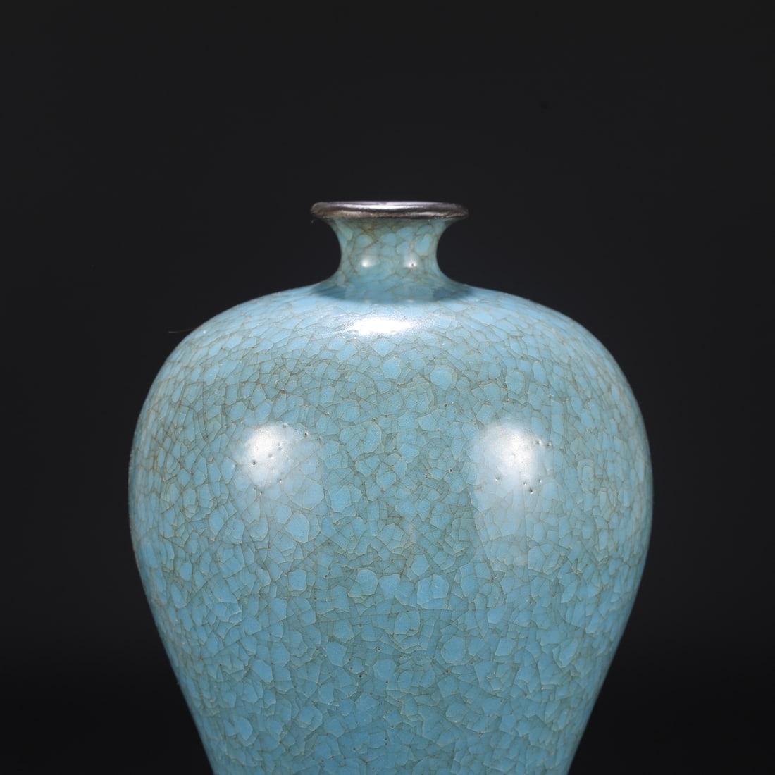 An Exquisite Ru yao Vase - 3