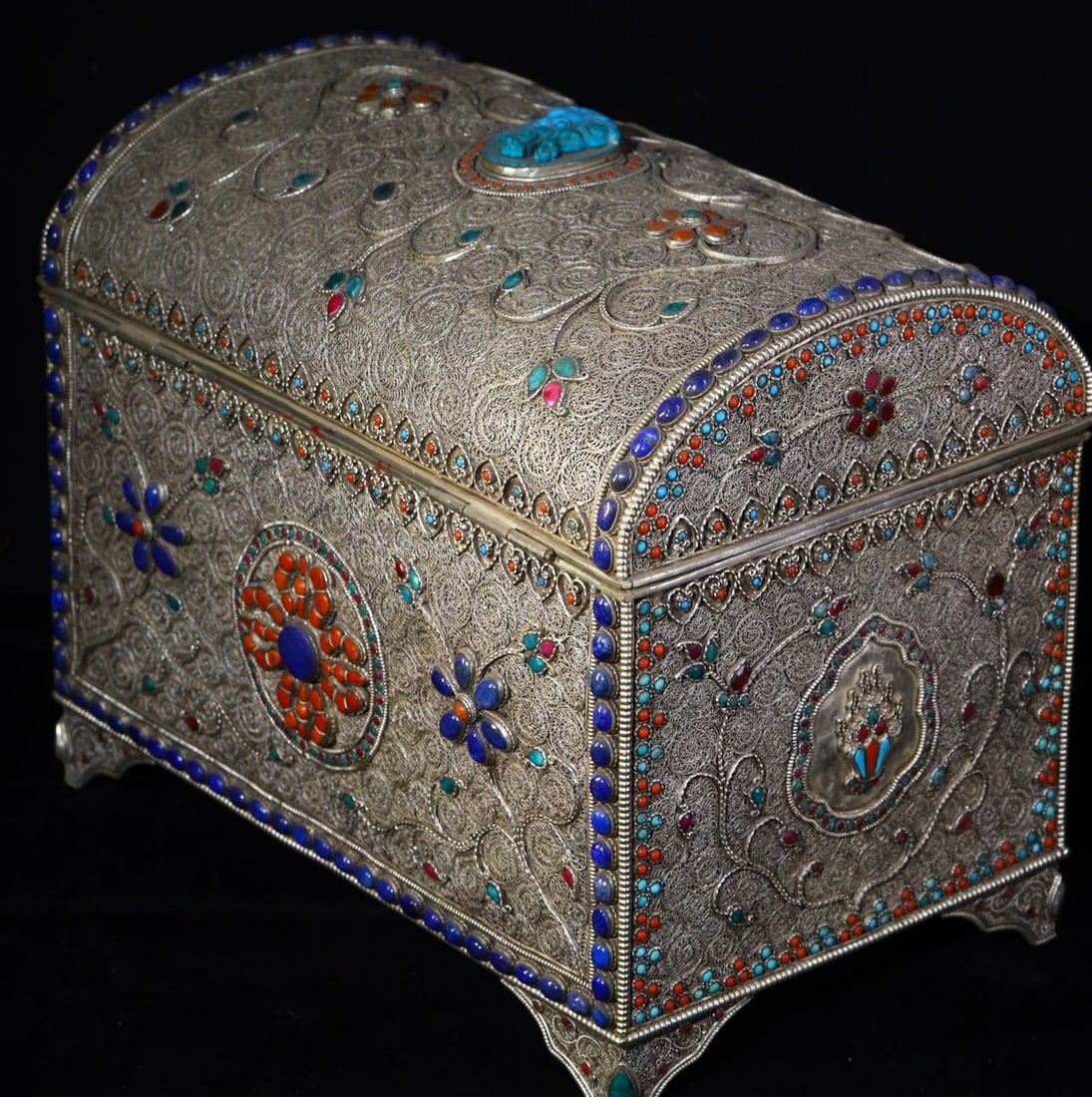 An Exquisite Silver Inlaid Gems Flower Pattern Box - 3