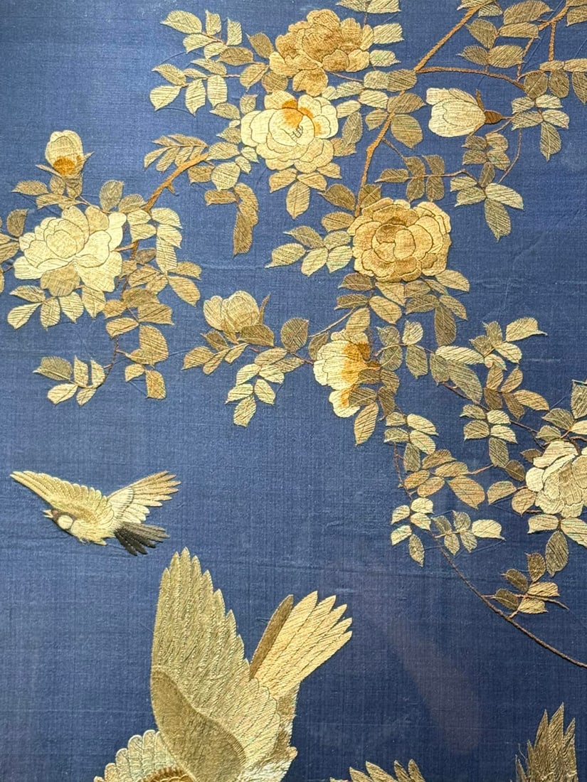 An Exquisite Kesi Flower and Bird Pattern Hanging Panel - 4