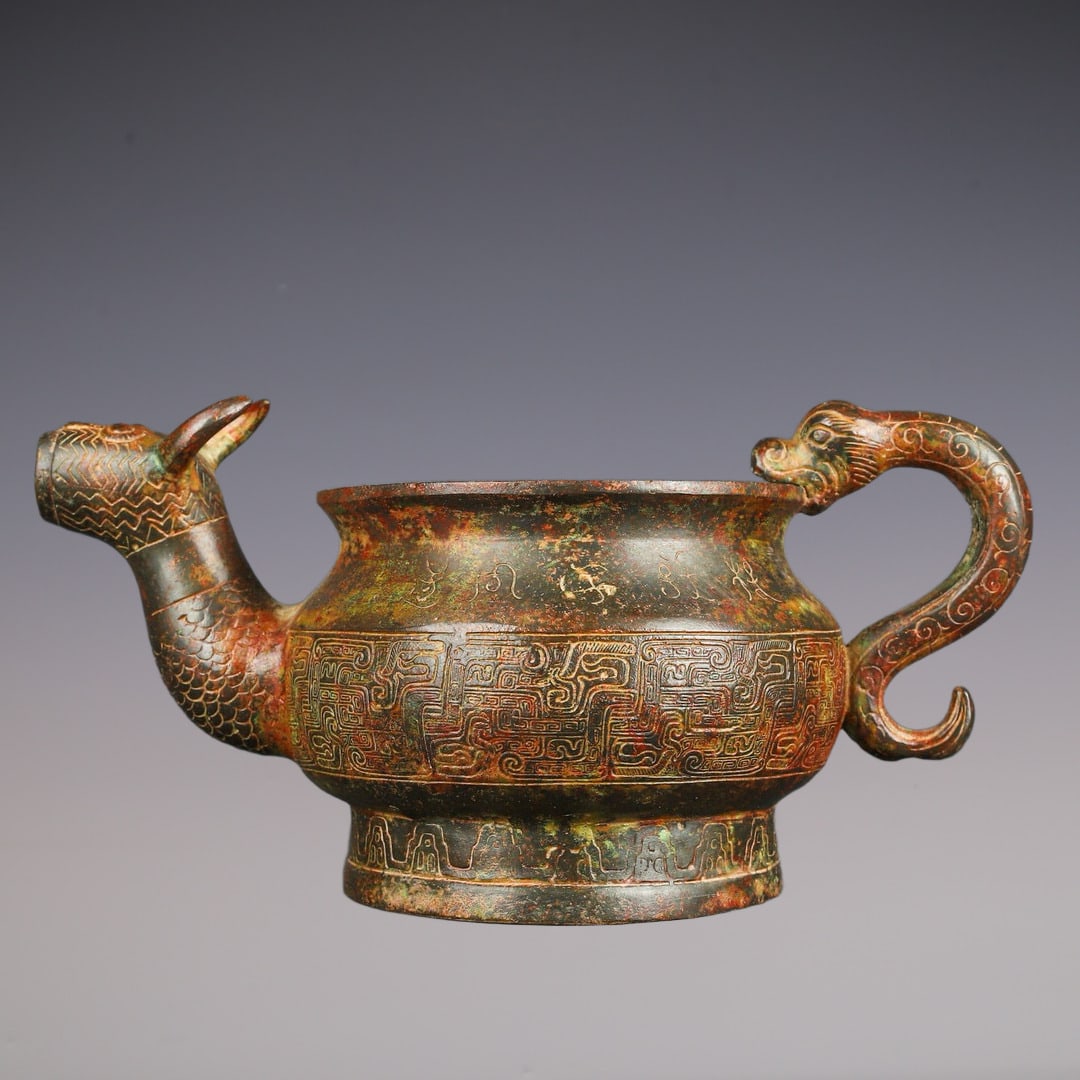 An Exquisite Bronze With Inscription Ewer: An Exquisite Bronze With Inscription Ewer Han Dynasty, China Size:26cmx13cm Weight:1400g (The Dimensions Of All Batches Are Manually Measured.If You Need More Detailed Information, Please Contact Our