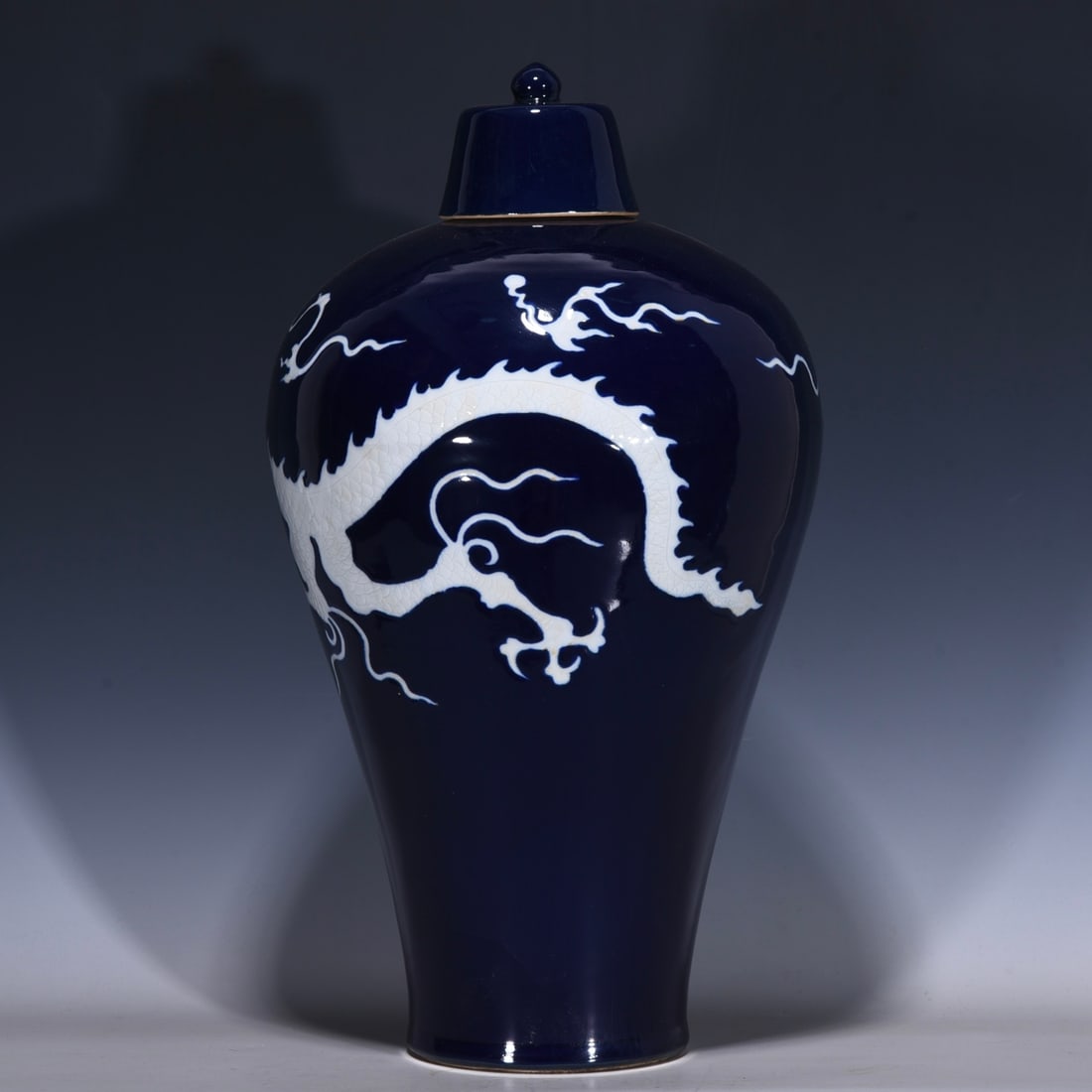 An Exquisite Ji Blue Glazed Dragon Pattern Vase - 3