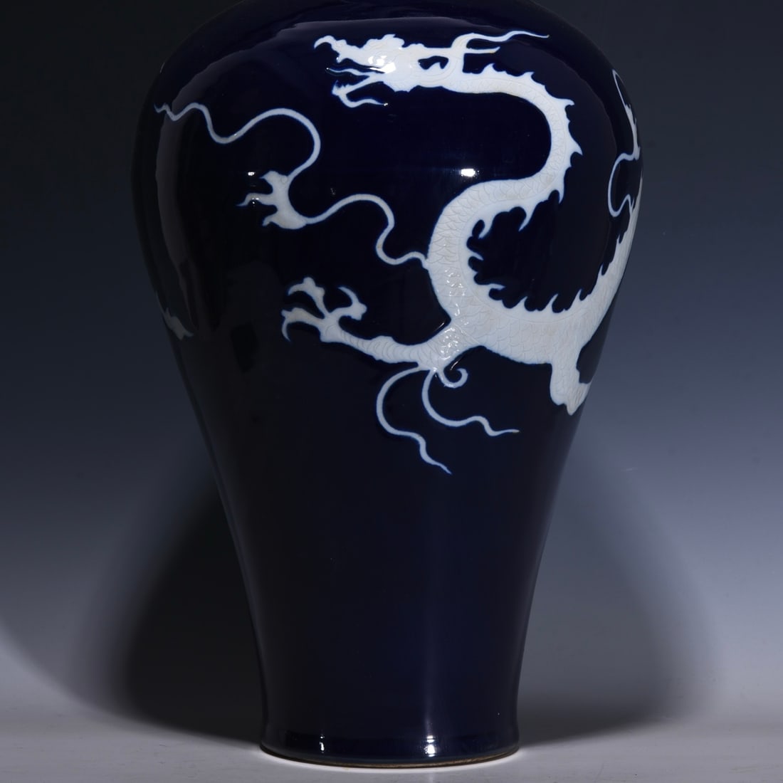 An Exquisite Ji Blue Glazed Dragon Pattern Vase - 5