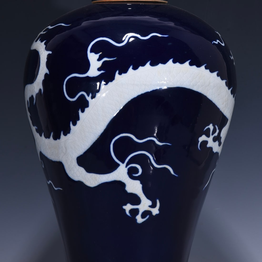 An Exquisite Ji Blue Glazed Dragon Pattern Vase - 6