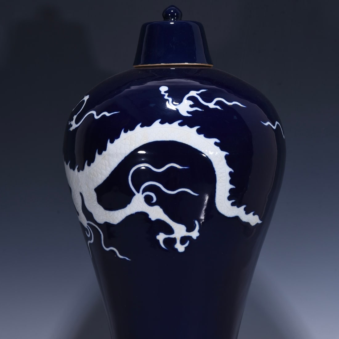 An Exquisite Ji Blue Glazed Dragon Pattern Vase - 7