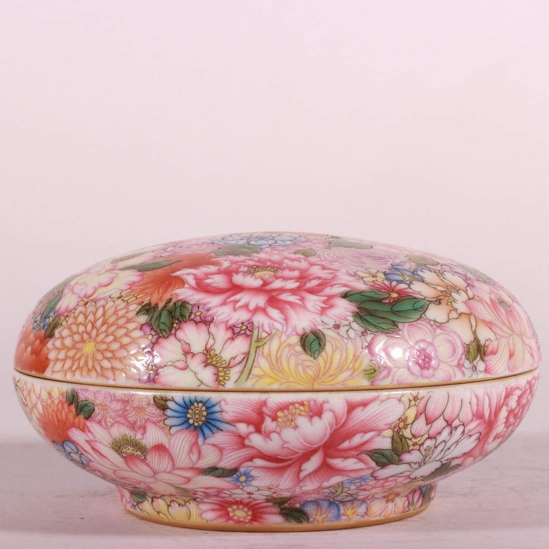 An Exquisite Famille-Rose Flower Pattern Box - 5