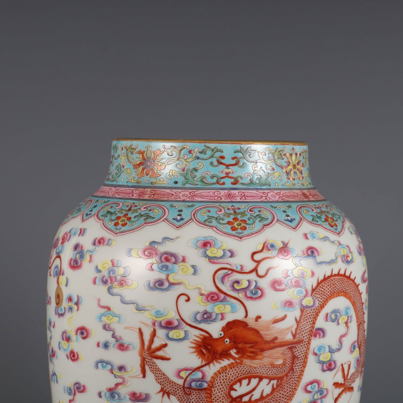 An Exquisite Famille-Rose Lotus Pattern Dragon Pattern Vase - 4