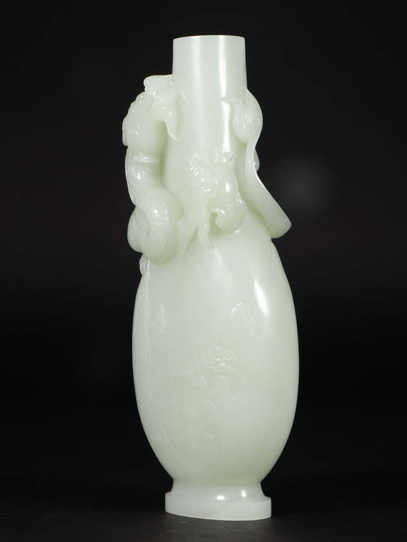 An Exquisite White Jade Dragon Pattern Vase - 6