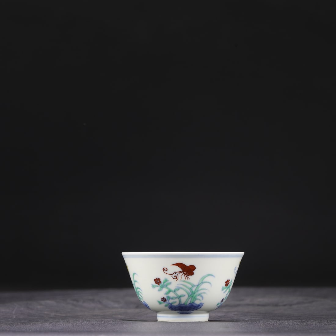 An Exquisite Doucai Flower and Butterfly Pattern Cup - 2