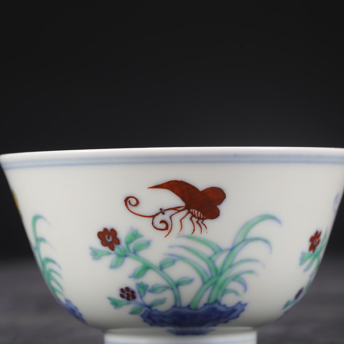 An Exquisite Doucai Flower and Butterfly Pattern Cup - 3