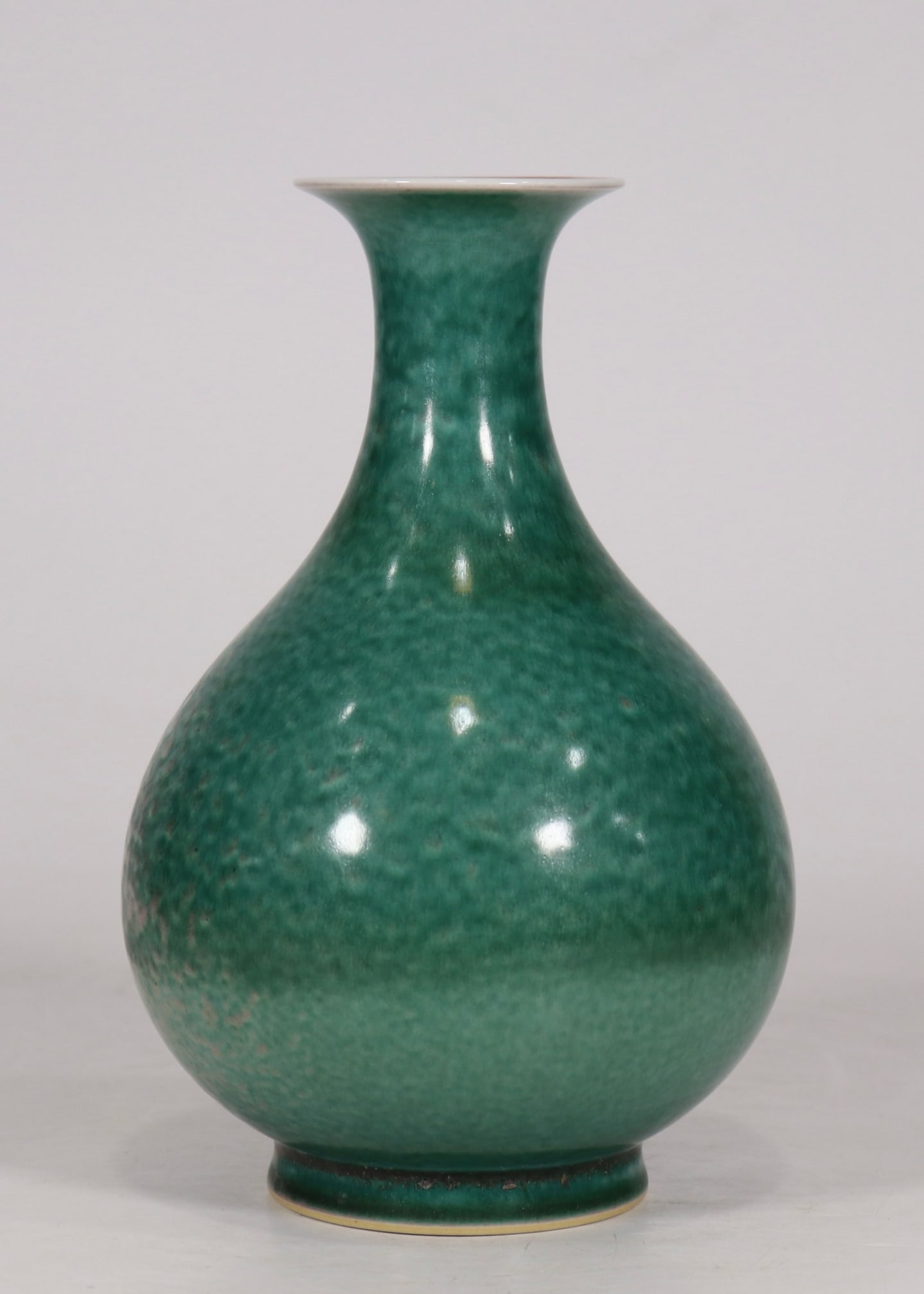 An Exquisite Green Glazed Vase (1 of 9)