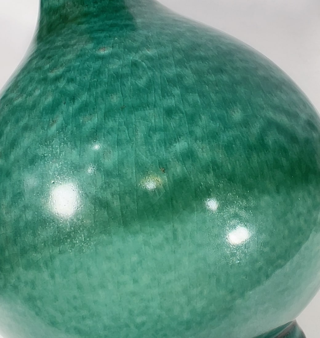 An Exquisite Green Glazed Vase - 6