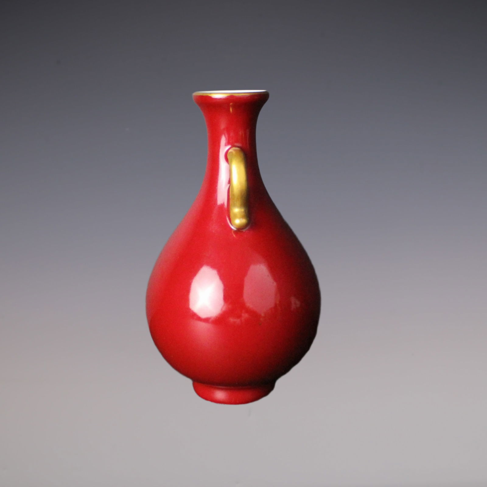 An Exquisite Ruby Red-Glazed Double-Ears Vase - 2