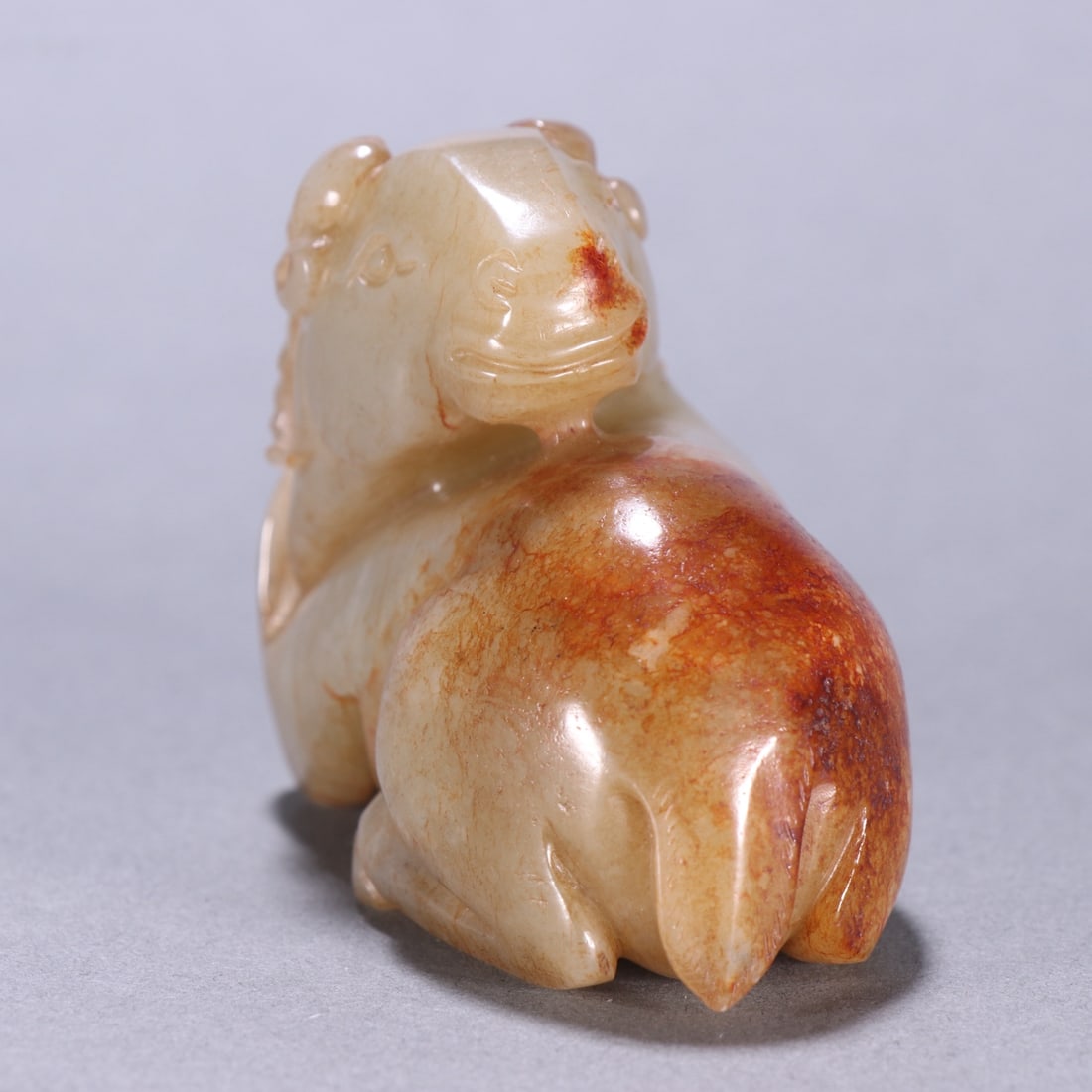 An Exquisite White Jade Sheep Ornament - 3