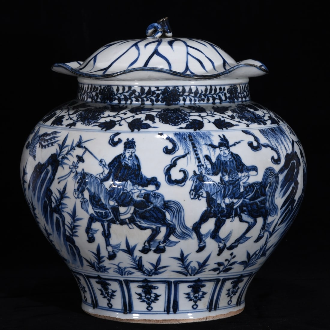 An Exquisite Blue and White Character and Story Pattern Lotus Pattern Jar: An Exquisite Blue and White Character and Story Pattern Lotus Pattern Jar Yuan Dynasty, China Size:34cmx33cm (The Dimensions Of All Batches Are Manually Measured.If You Need More Detailed