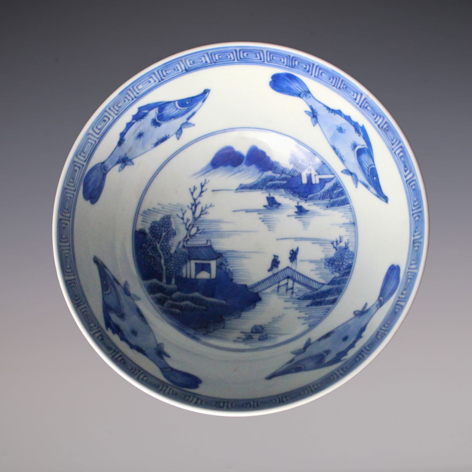 An Exquisite Blue and White Flower Pattern Landscape Pattern Bowl - 7