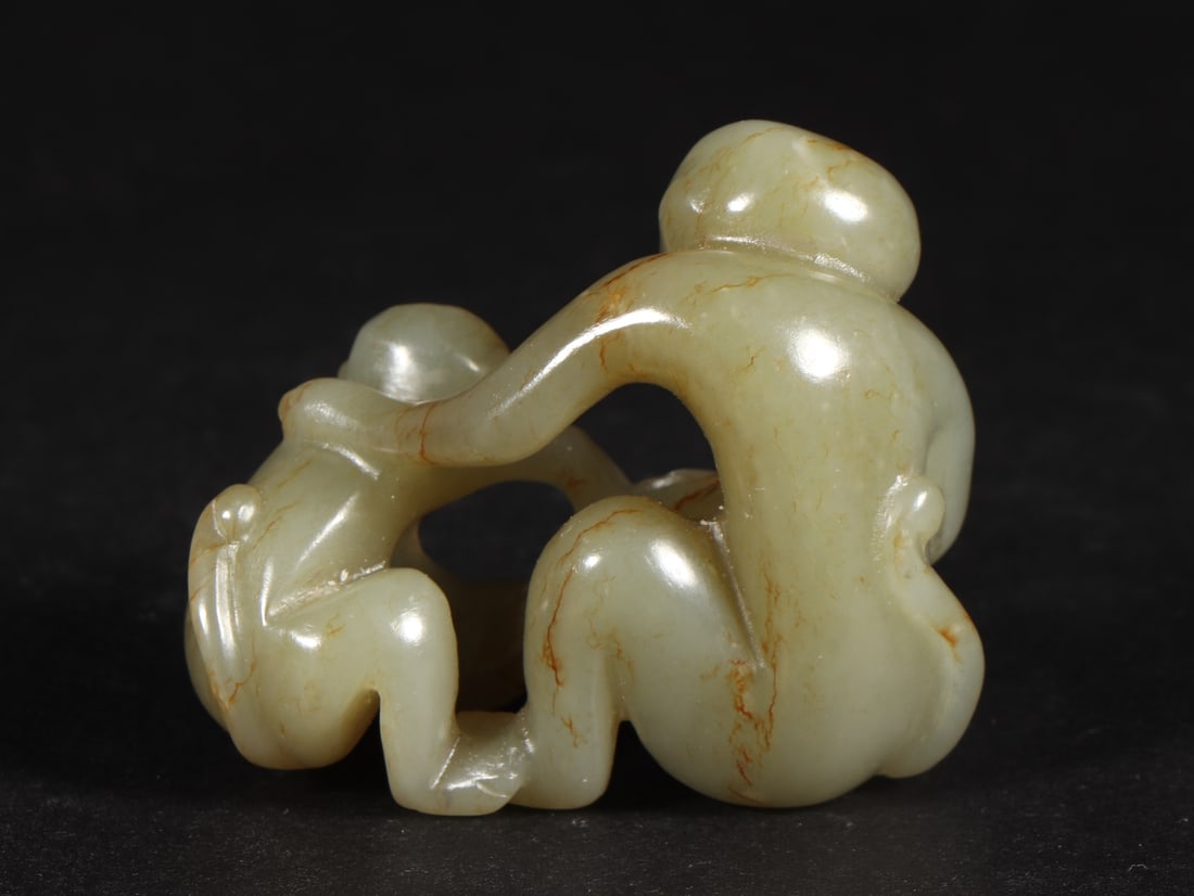 An Exquisite White Jade Monkey Ornament - 6