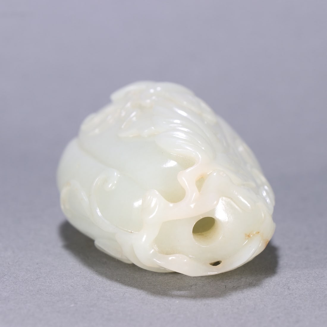 An Exquisite White Jade Flower and Fruit Pattern Snuff Bottle - 8