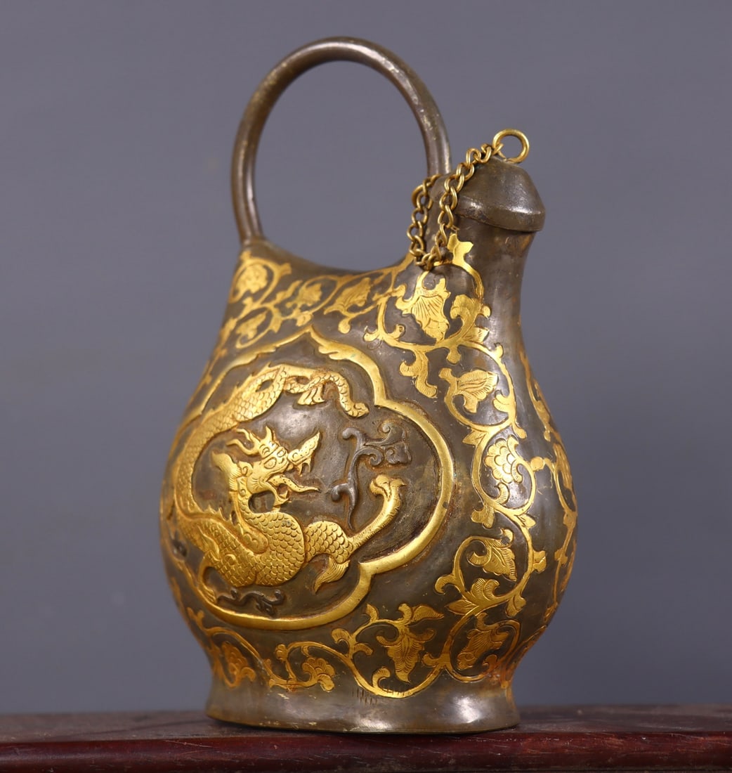 An Exquisite Gilt Bronze Lotus Pattern Dragon Pattern Ewer - 2