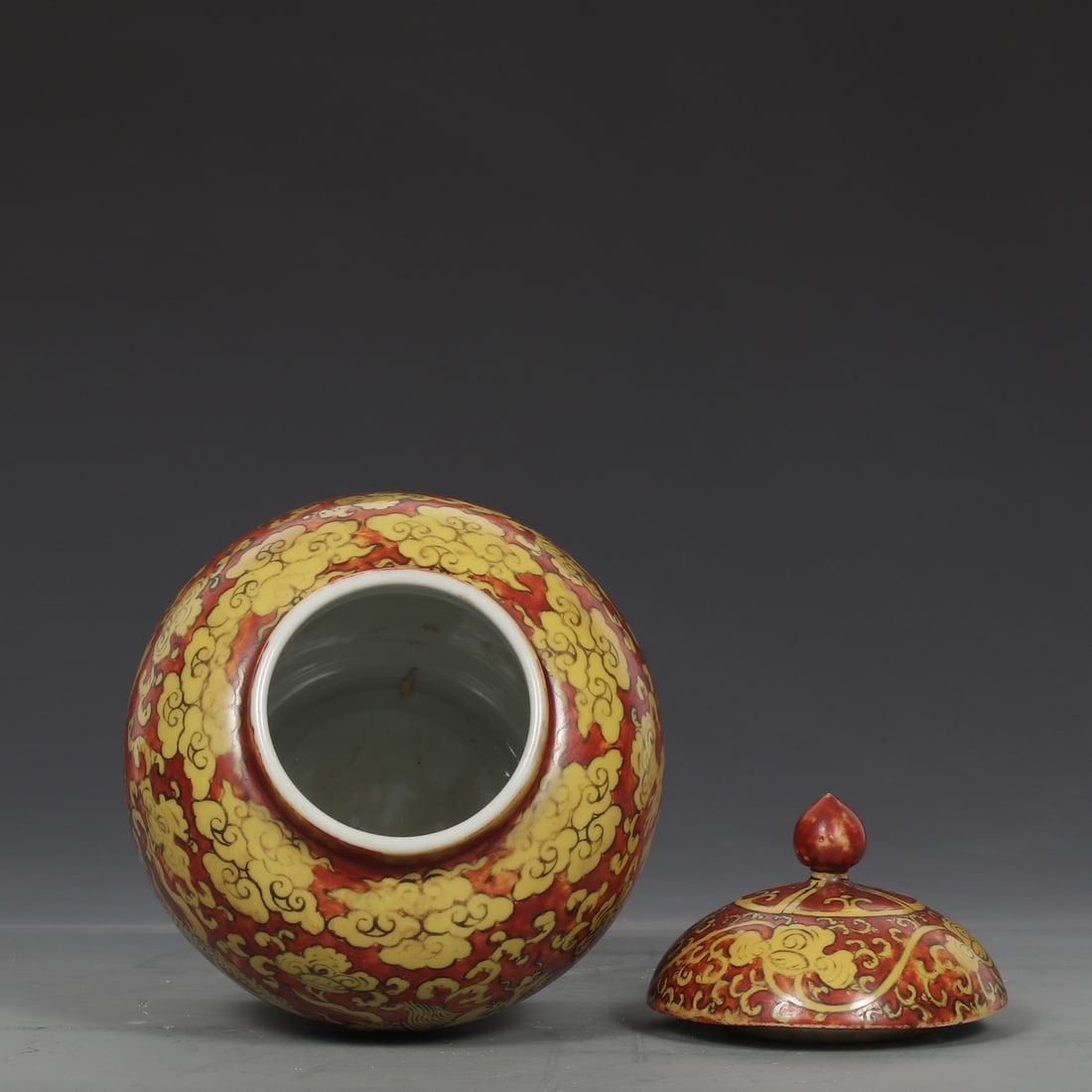 An Exquisite Red Glazed Dragon Pattern Seawater Pattern Lotus Pattern Jar - 8