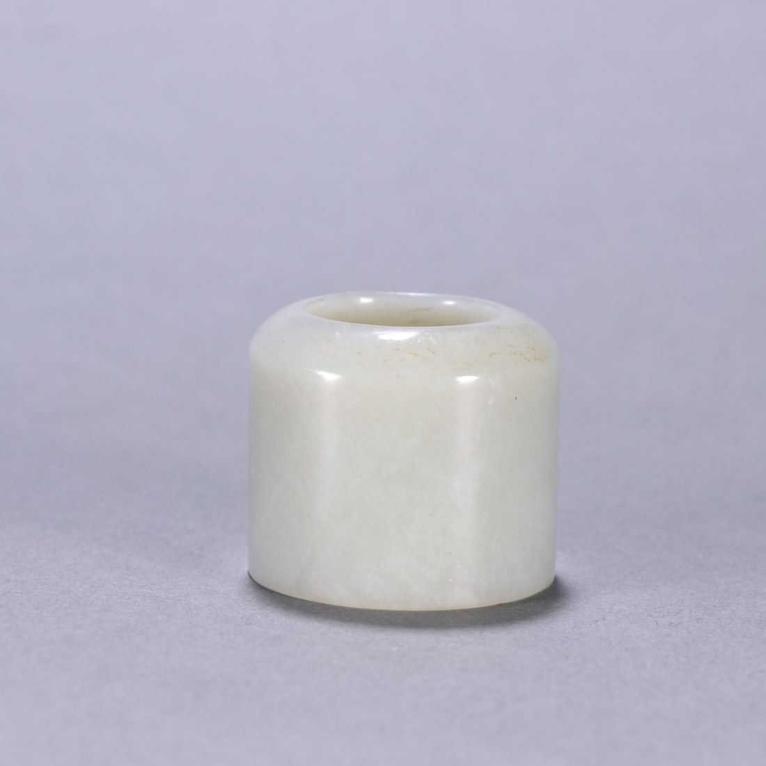An Exquisite White Jade Ring: An Exquisite White Jade Ring Qing Dynasty, China Size:(inside diameter)2.2cm Size:3cm Weight:51.6g (The Dimensions Of All Batches Are Manually Measured.If You Need More Detailed Information, Please