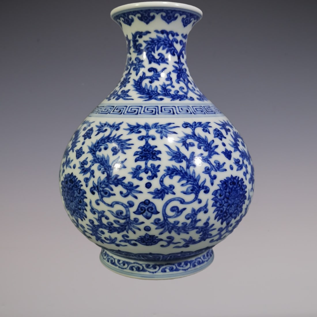 An Exquisite Blue and White Lotus Pattern Vase - 4