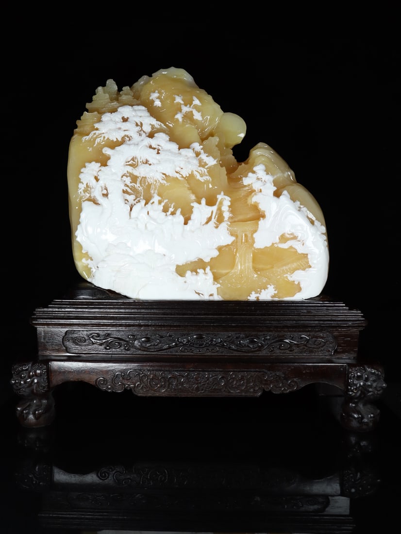 An Exquisite Tianhuang Stone Landscape Pattern Ornament: An Exquisite Tianhuang Stone Landscape Pattern Ornament Qing Dynasty, China Size:53cmx51cmx21cm Weight:19.24kg (The Dimensions Of All Batches Are Manually Measured.If You Need More Detailed