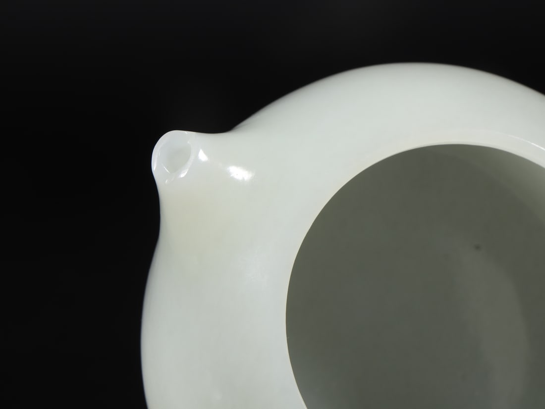 An Exquisite White Jade Teapot - 7