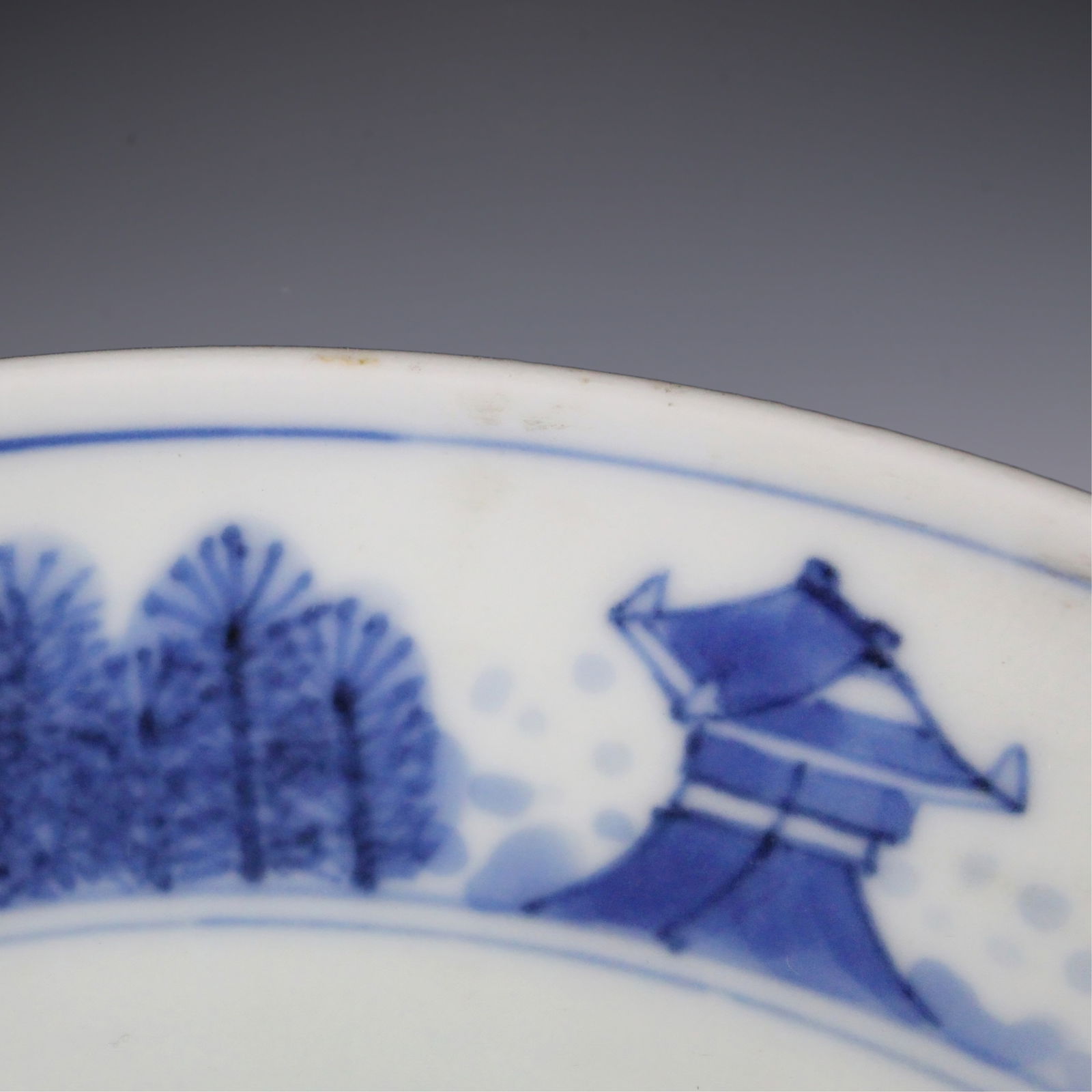 An Exquisite Blue and White Landscape Pattern Plate - 4