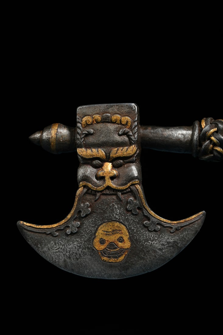 An Exquisite Iron Painted Gold Axe - 5