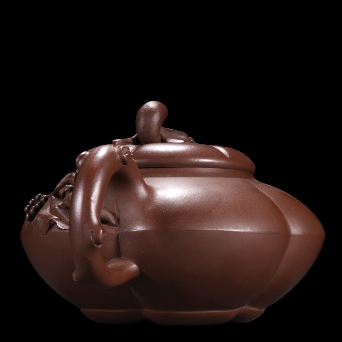 An Exquisite Purple Sands Grapes Pattern Teapot - 3