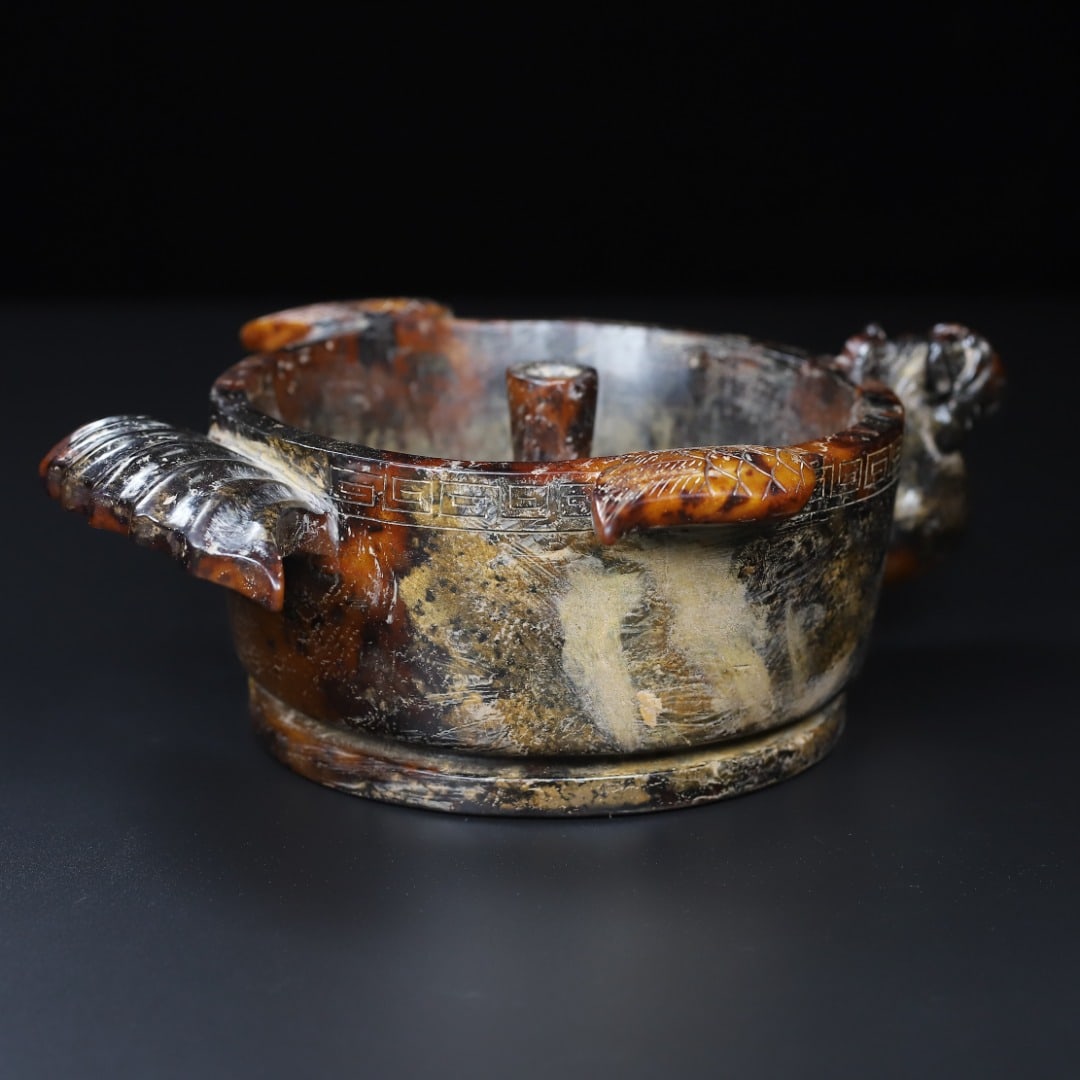 An Exquisite White Jade Phoenix-Shaped Candlestick - 5