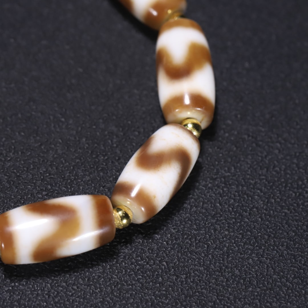 An Exquisite Dzi Bead Bracelets - 10