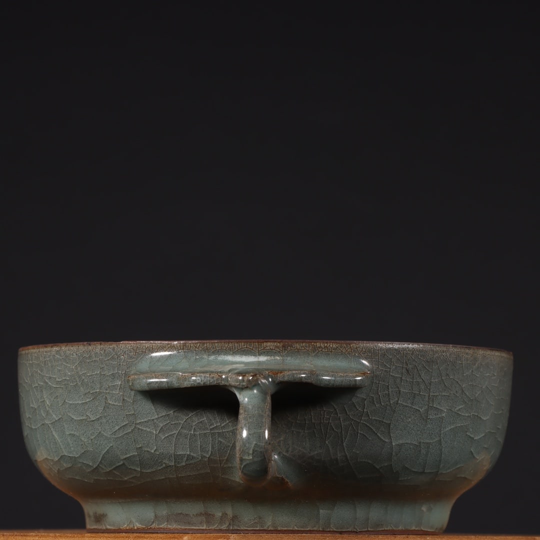 An Exquisite Guan yao Cup - 3