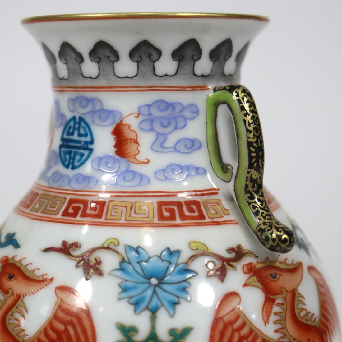 An Exquisite Iron-Red Phoenix Pattern Bats and Peach Pattern Double-Ears Vase - 6