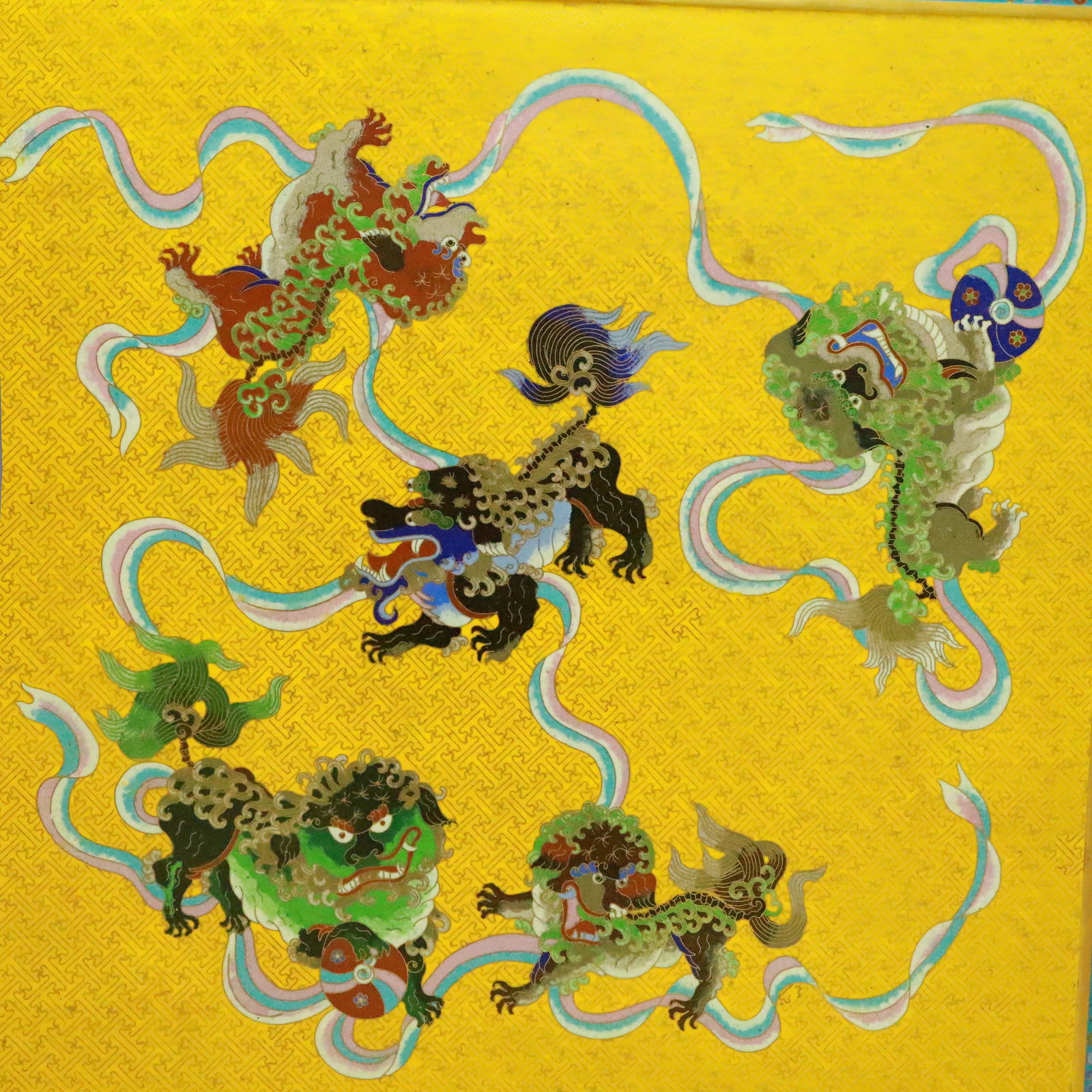 An Exquisite Cloisonne Lion Pattern Dragon Pattern Lotus Pattern Table - 9