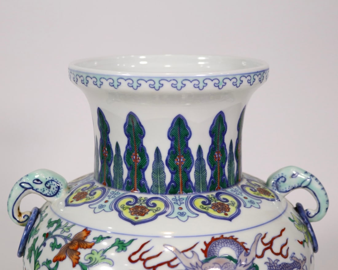 An Exquisite Doucai Dragon Pattern Lotus Pattern Double-Ears Vase - 5