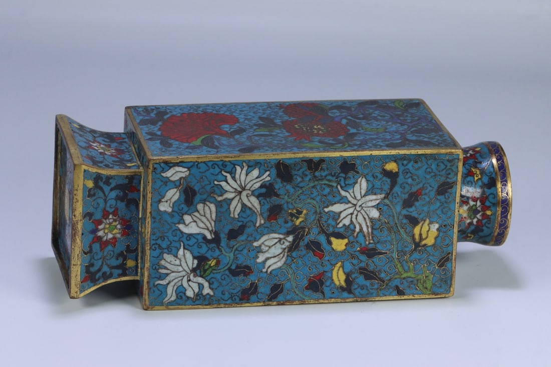 An Exquisite Cloisonne Lotus Pattern Vase - 5