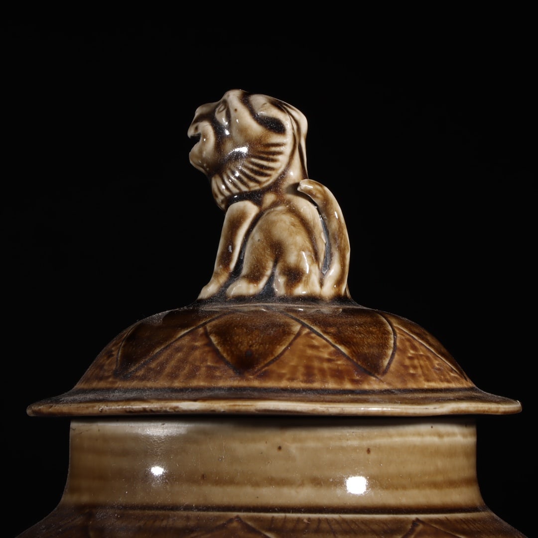 An Exquisite Ding yao Flower Pattern Jar - 3