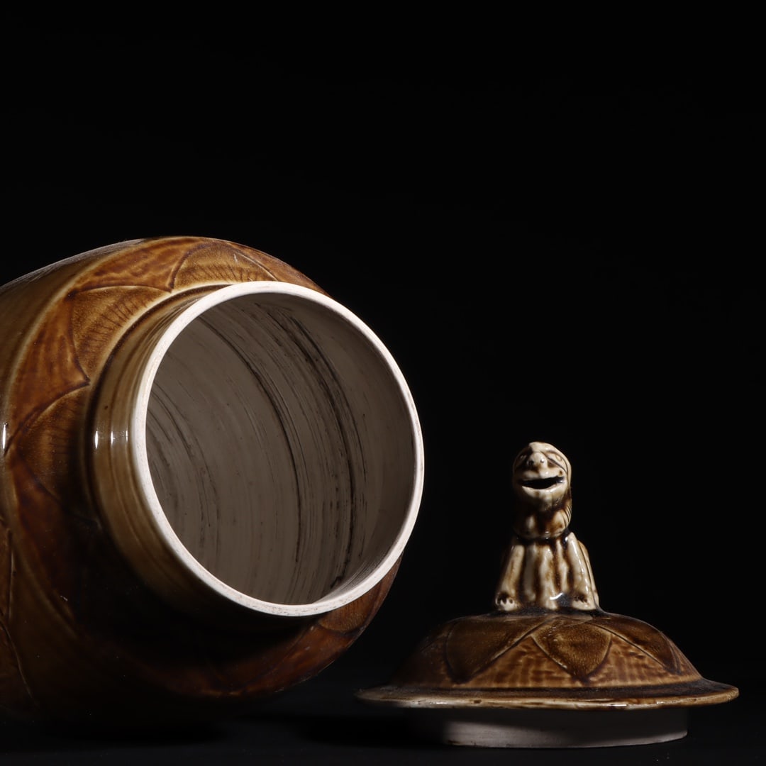 An Exquisite Ding yao Flower Pattern Jar - 8