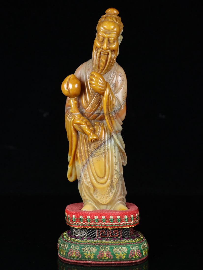 An Exquisite Shoushan Stone Figure Ornament: An Exquisite Shoushan Stone Figure Ornament Qing Dynasty, China Size:21cmx8cmx7cm Weight:448g (The Dimensions Of All Batches Are Manually Measured.If You Need More Detailed Information, Please
