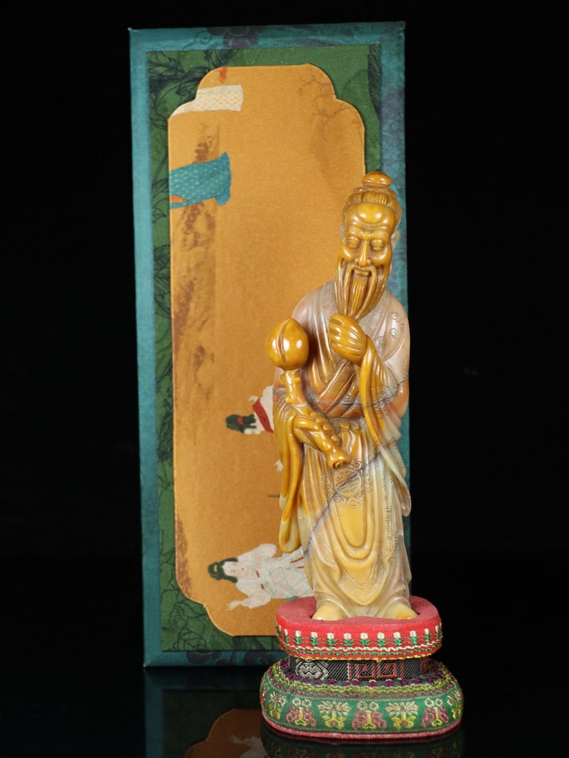 An Exquisite Shoushan Stone Figure Ornament - 9