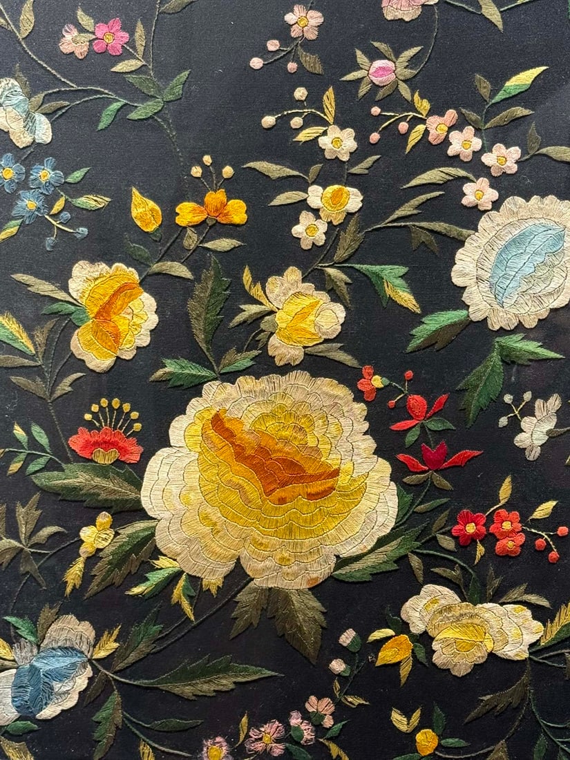 An Exquisite Kesi Flower Pattern Hanging Panel - 2