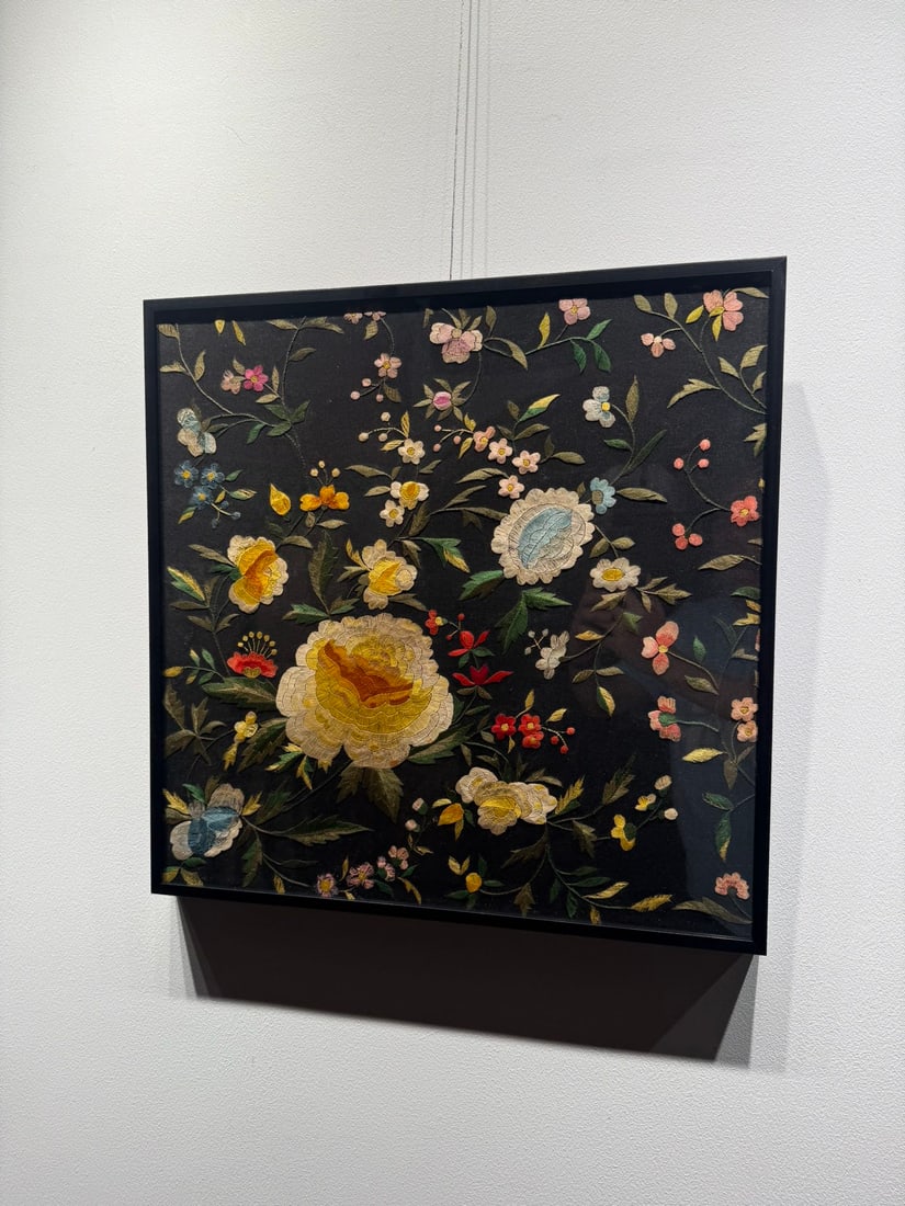 An Exquisite Kesi Flower Pattern Hanging Panel - 4