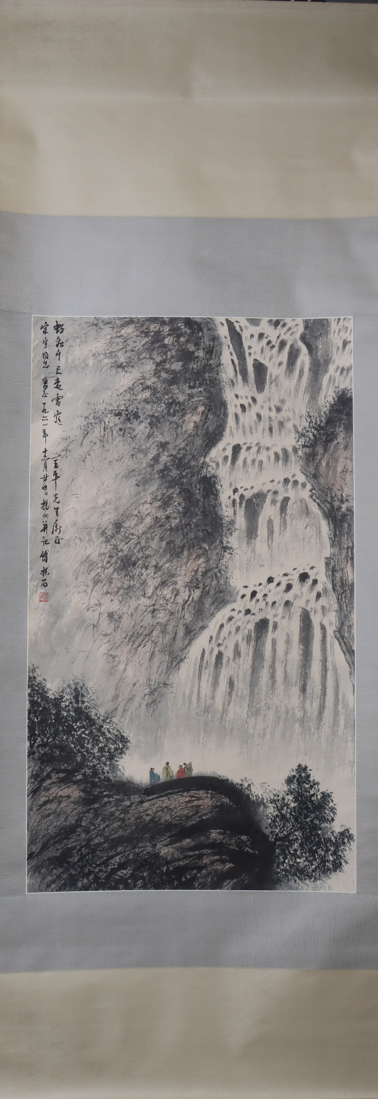 A Chinese Vertical Scroll Ink Painting of Landscape on Paper: A Chinese Vertical Scroll Ink Painting of Landscape on Paper Fu baoshi Size:95cmx53cm (The Dimensions Of All Batches Are Manually Measured.If You Need More Detailed Information, Please Contact Our