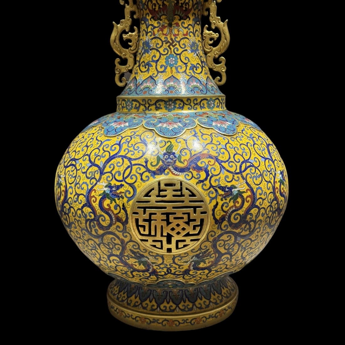 An Exquisite Cloisonne Lotus Pattern Dragon Pattern Double-Ears Vase - 5