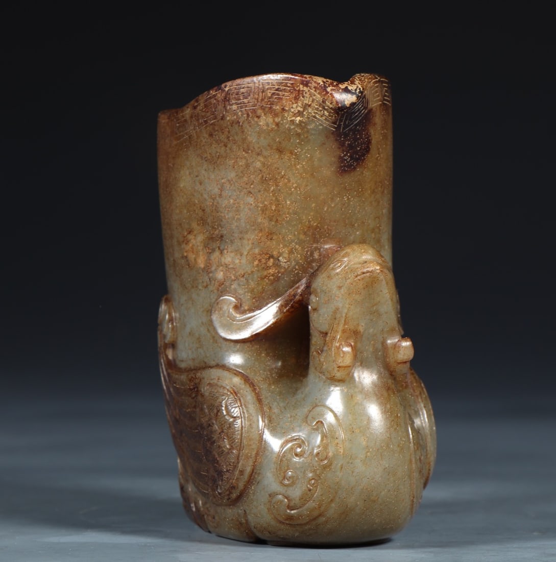 An Exquisite White Jade Phoenix-Shaped Goblet - 2