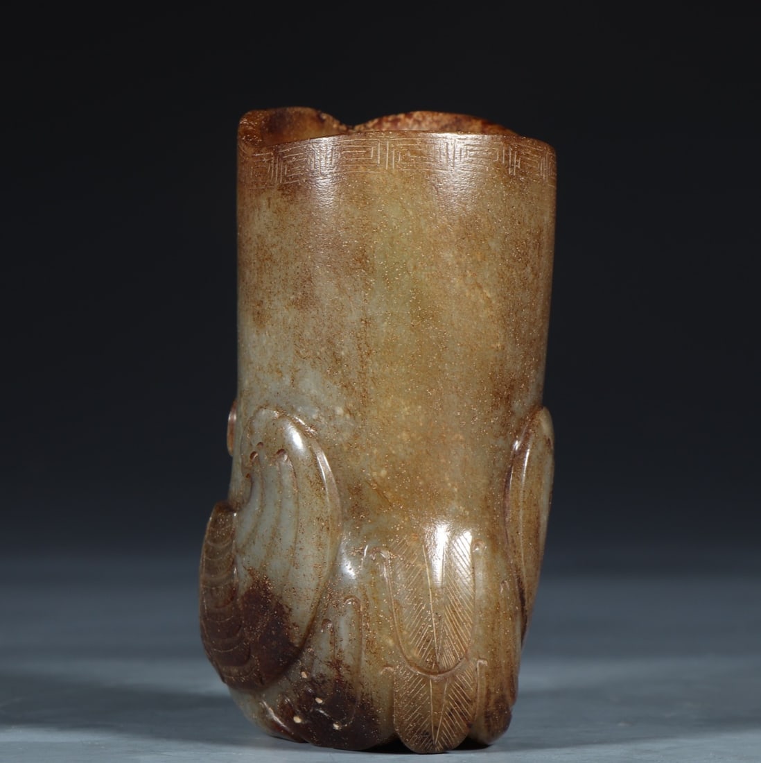 An Exquisite White Jade Phoenix-Shaped Goblet - 4