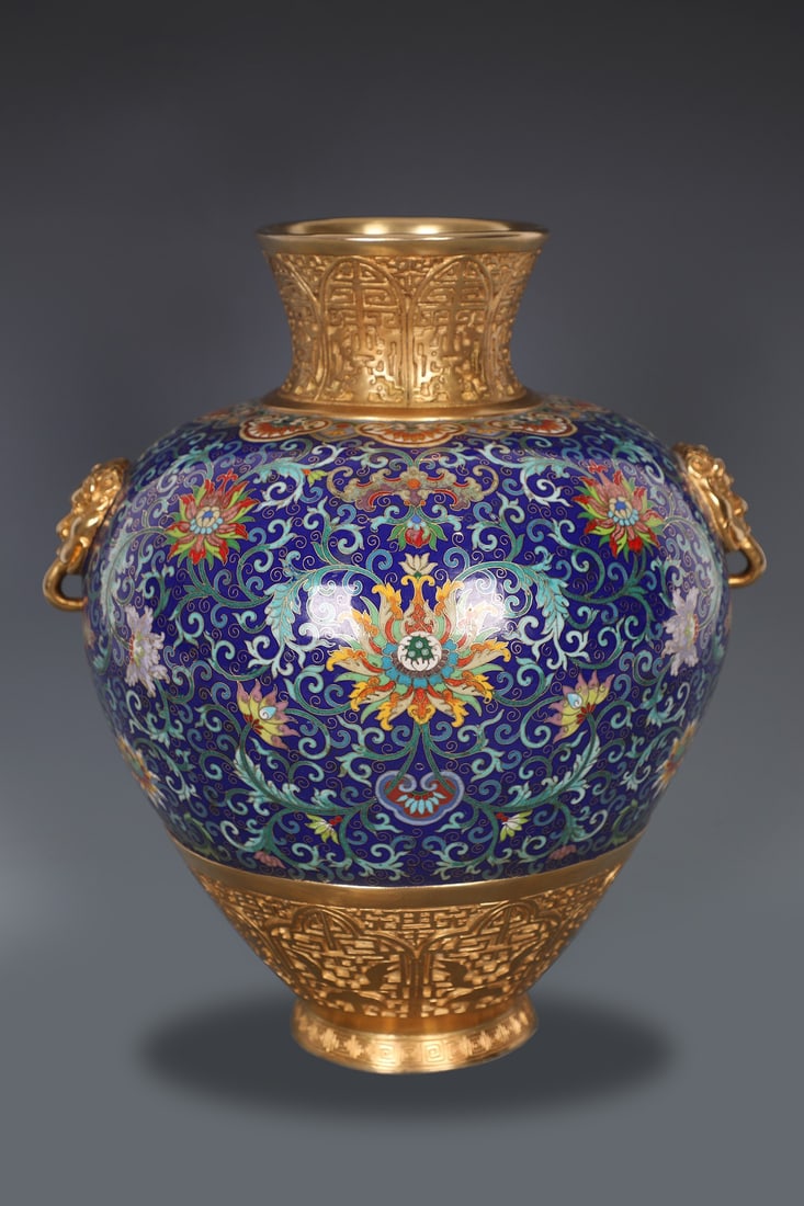 An Exquisite Cloisonne Lotus Pattern Double-Ears Vase - 3