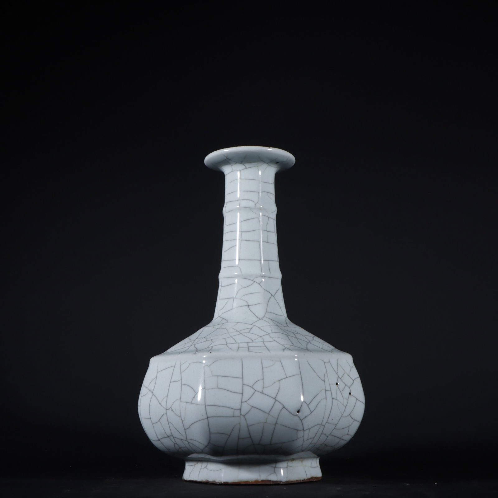 An Exquisite Guan yao Vase - 2