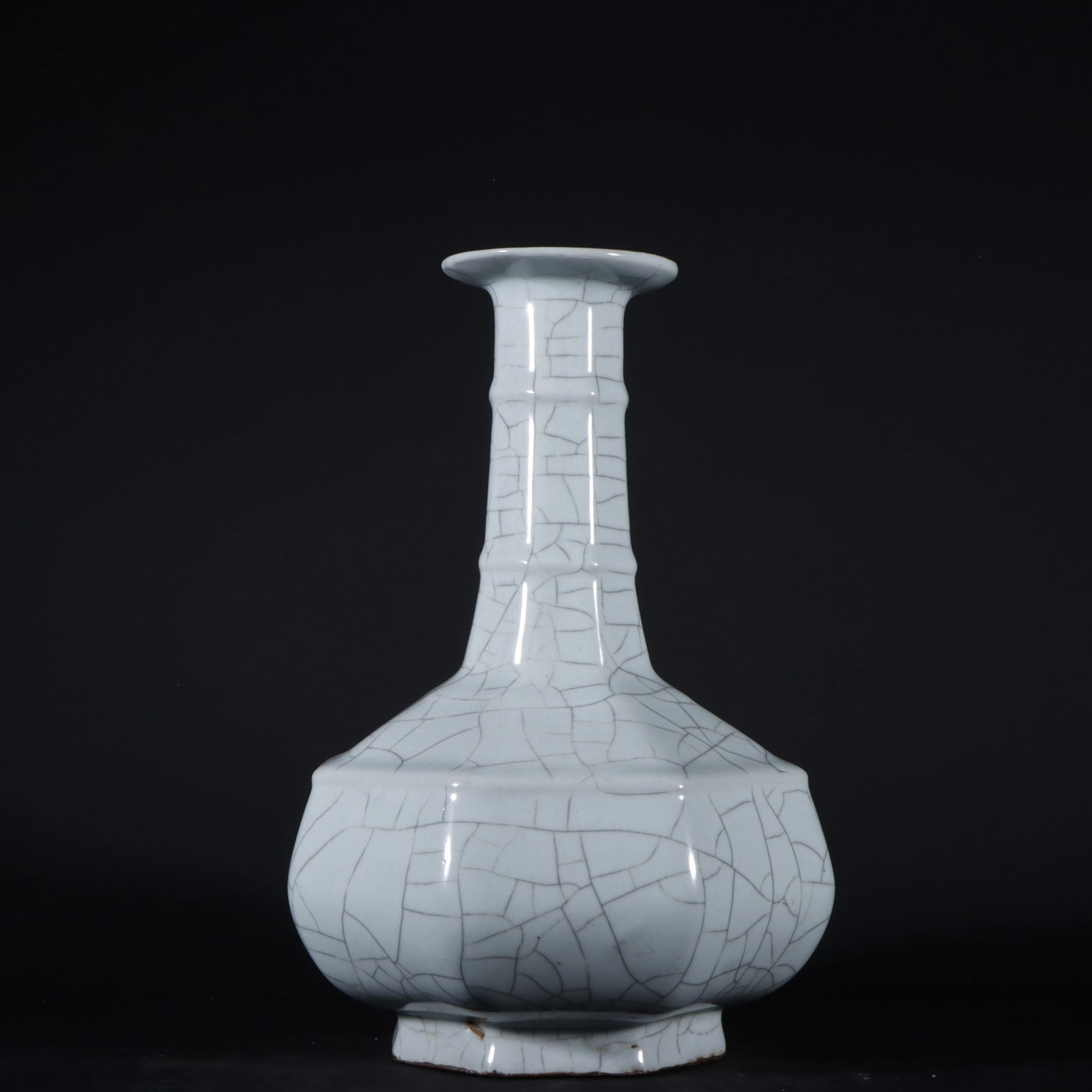 An Exquisite Guan yao Vase - 5